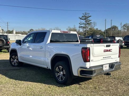 Used 2025 GMC Sierra 1500 SLT image 10