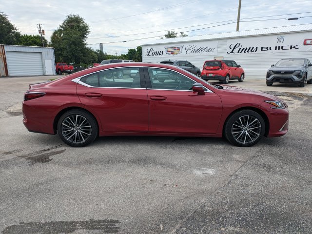 Used 2025 Lexus ES 350 w/ Premium Package FWD image 3