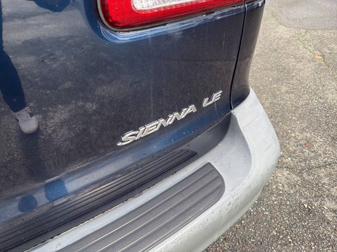 Used 2001 Toyota Sienna LE image 6