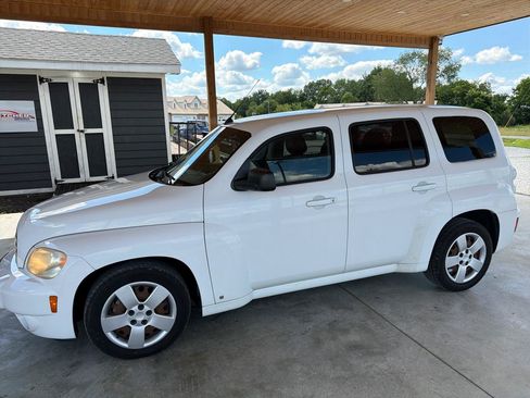 Used 2010 Chevrolet HHR LS FWD image 2