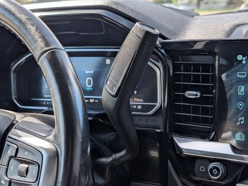 Used 2022 Chevrolet Silverado 1500 LT AWD/4WD image 20