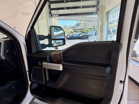 Used 2018 Ford F250 Lariat AWD/4WD image 17