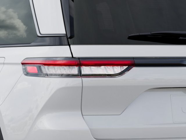 New 2027 Jeep Grand Cherokee Limited RWD image 9