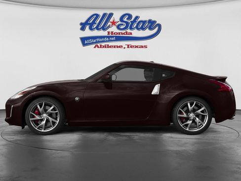 Used 2016 Nissan 370Z Coupe RWD image 3