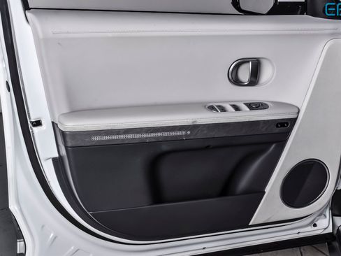Used 2024 Hyundai Ioniq 5 Limited RWD image 11