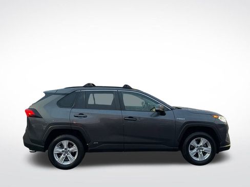 Used 2020 Toyota RAV4 XLE image 6