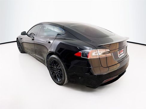 Used 2021 Tesla Model S Plaid image 5