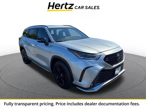 Used 2024 Toyota Highlander XSE FWD image 1