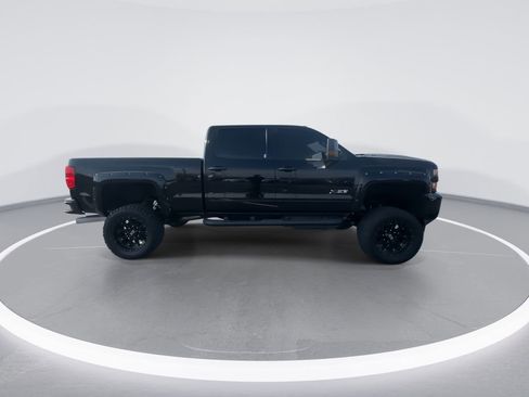 Used 2017 Chevrolet Silverado 2500 LTZ w/ Duramax Plus Package image 9