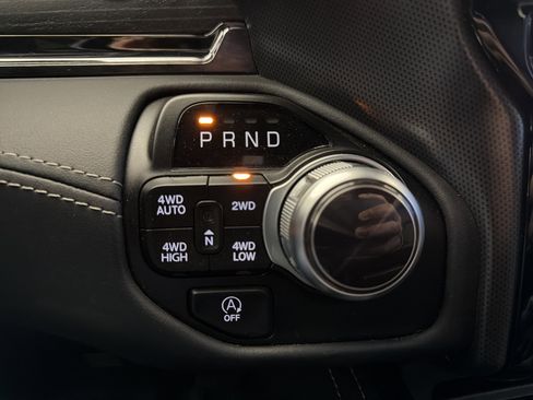 Used 2022 RAM 1500 Limited w/ Body Color Bumper Group image 23