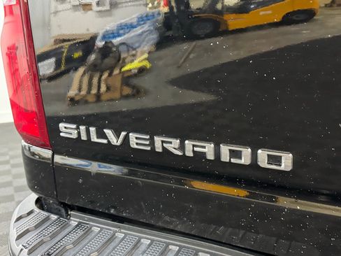 Used 2020 Chevrolet Silverado 2500 LTZ w/ LTZ Convenience Package image 10