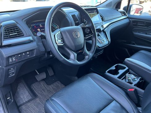 Used 2023 Honda Odyssey Touring image 18