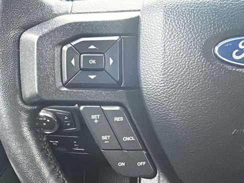 Used 2020 Ford F150 XLT w/ Equipment Group 302A Luxury AWD/4WD image 19