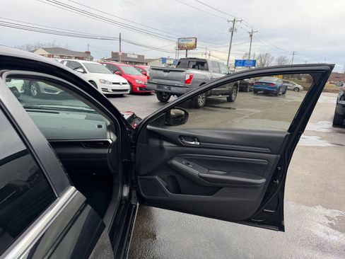 Used 2019 Nissan Altima 2.5 S FWD image 35