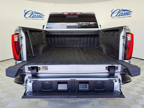 Used 2025 GMC Sierra 2500 Denali Ultimate AWD/4WD image 5