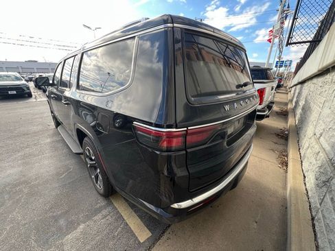 Used 2024 Jeep Wagoneer L Series III w/ Flexible Seating Group image 3