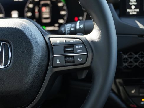 Used 2025 Honda Accord Sport image 24