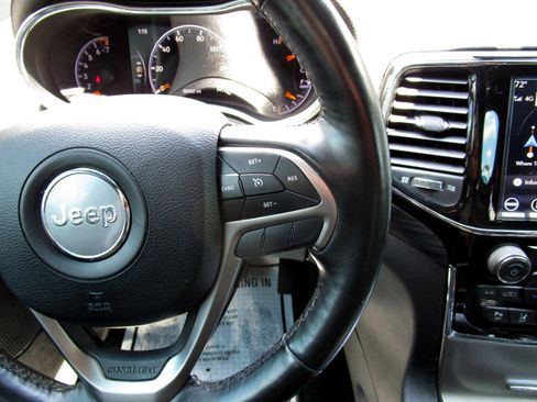 Used 2020 Jeep Grand Cherokee Altitude image 14