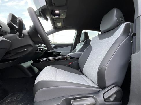 New 2026 Volkswagen ID.4 Pro AWD/4WD image 11