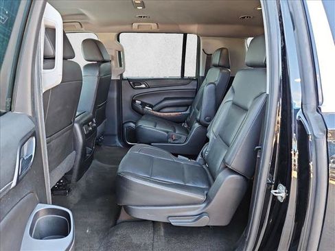 Used 2018 Chevrolet Suburban Premier AWD/4WD image 19