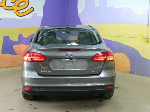 Used 2017 Ford Focus SE FWD image 7