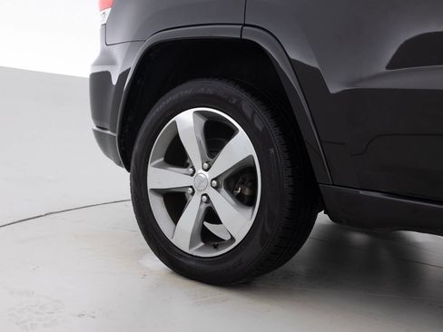 Used 2014 Jeep Grand Cherokee Overland w/ Advanced Technology Group image 19