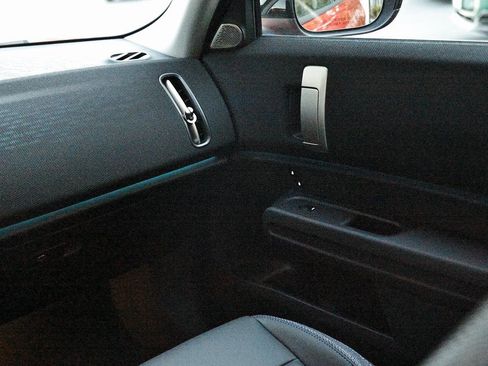 Used 2025 MINI Cooper Countryman S w/ Comfort Package Max image 30