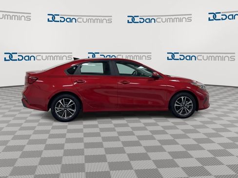 Used 2024 Kia Forte LXS FWD image 9