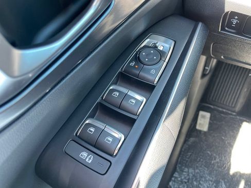 New 2026 Kia Sorento S FWD image 25