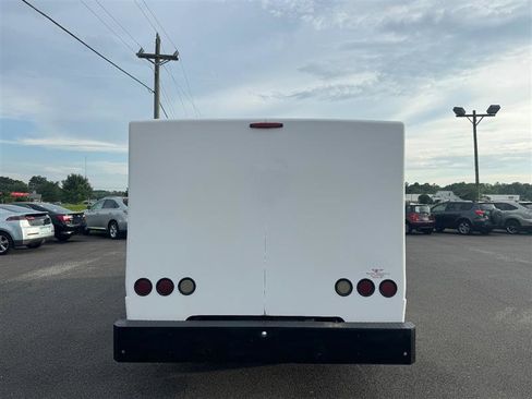 Used 2014 Chevrolet Express 3500 image 6