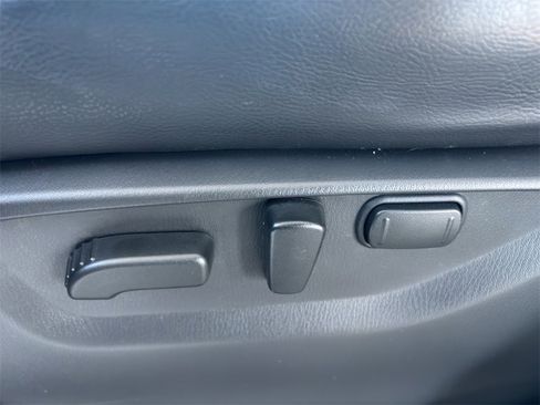 Used 2024 Nissan Armada SL w/ Captain's Chairs Package image 14