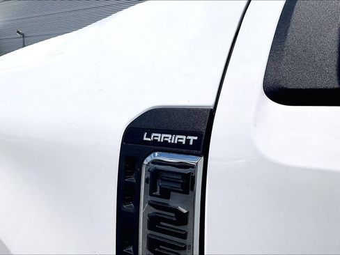 Used 2023 Ford F250 Lariat w/ Lariat Ultimate Package AWD/4WD image 7