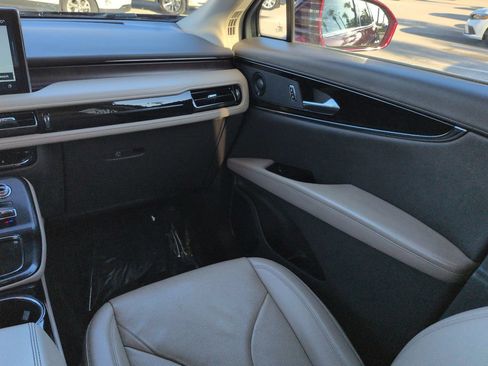 Certified 2021 Lincoln Nautilus Reserve AWD/4WD image 17
