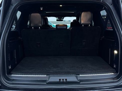 Used 2020 Lincoln Navigator L Reserve w/ Equipment Group 208A Reserve image 9