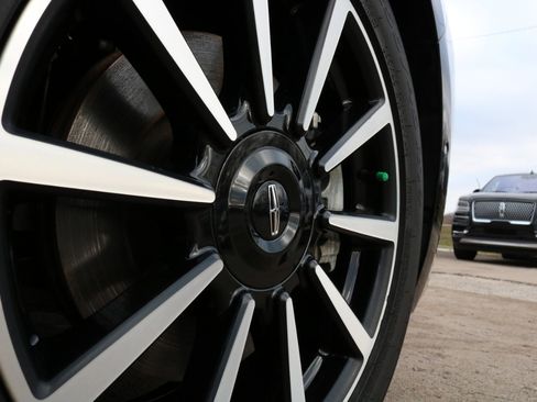 Used 2020 Lincoln Continental Reserve image 8