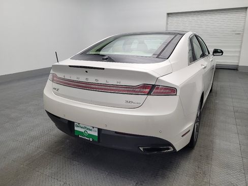 Used 2013 Lincoln MKZ FWD image 7