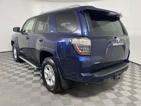 Certified 2018 Toyota 4Runner SR5 Premium AWD/4WD image 5