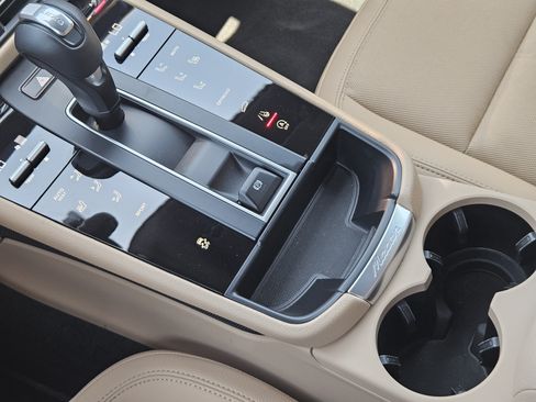 Certified 2026 Porsche Macan AWD/4WD image 20