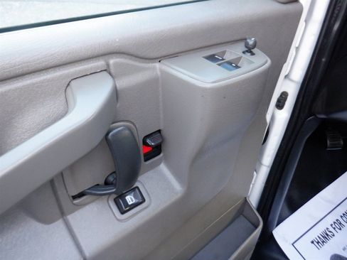 Used 2020 Chevrolet Express 2500 Bins AND Racks w/ Driver Convenience Package image 15