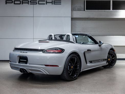 Certified 2024 Porsche 718 Boxster RWD image 8