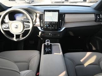 Used 2025 Volvo XC90 B6 Plus video 2