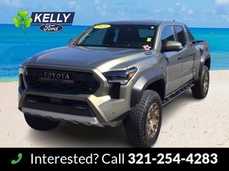 Used 2024 Toyota Tacoma Trailhunter video 1