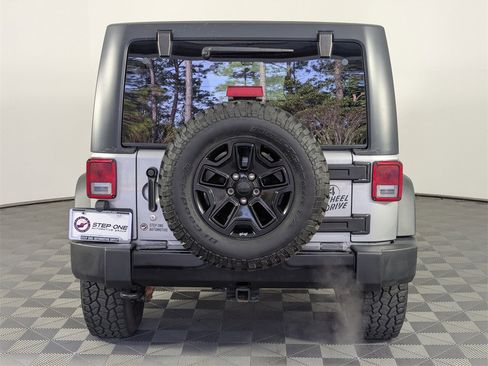 Used 2015 Jeep Wrangler Unlimited Willys image 6