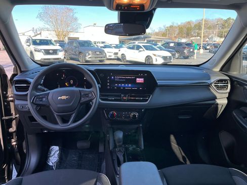 Used 2025 Chevrolet TrailBlazer LT image 27