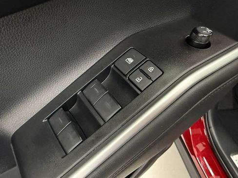 Used 2026 Toyota Highlander XLE AWD/4WD image 28