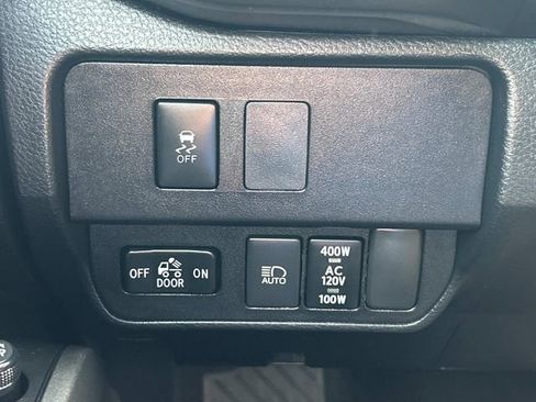 Used 2021 Toyota Tacoma TRD Off-Road w/ Technology Package AWD/4WD image 30