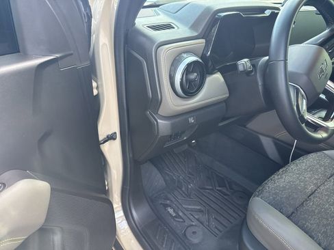 Used 2024 Chevrolet Colorado ZR2 w/ ZR2 Bison Edition AWD/4WD image 5