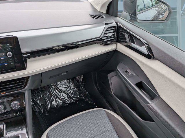 New 2027 Volkswagen Taos S FWD image 17