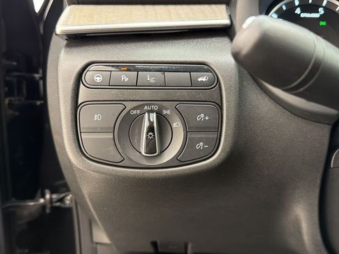 Used 2023 INFINITI QX50 Sensory FWD image 19
