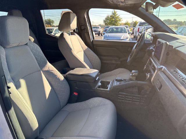 Used 2024 Toyota Tacoma SR5 AWD/4WD image 14